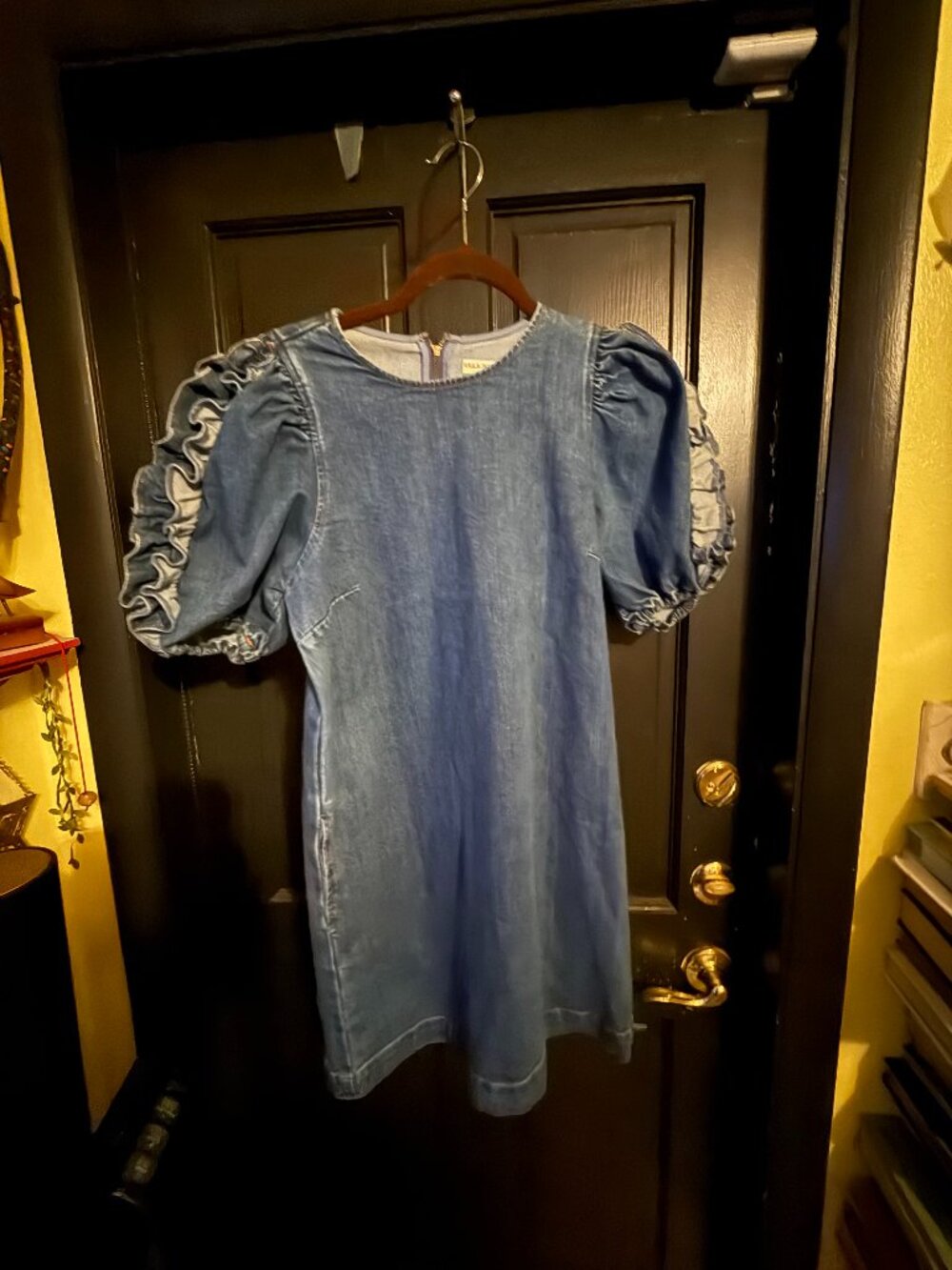 Ulla Johnson "Poppy" Denim Statement sleeve, puff sleeve, ruffled sleeve size6